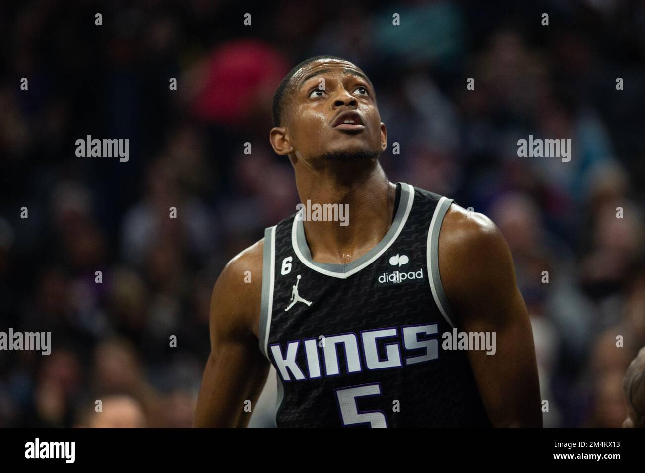 Sacramento, CA, USA. 21st Dec, 2022. Sacramento Kings center Neemias Queta  (88) scores a basket in the first half against the Los Angeles Lakers  during a game at Golden 1 Center in