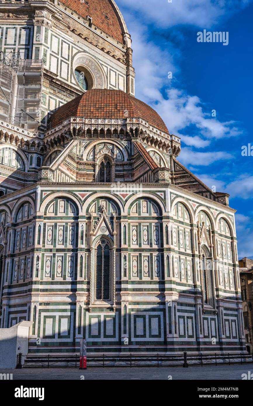 Florence Cathedral (Cattedrale di Santa Maria del Fiore) and Cupola del Brunelleschi on Piazza del Duomo at sunrise, Florence, Tuscany Italy Stock Photo