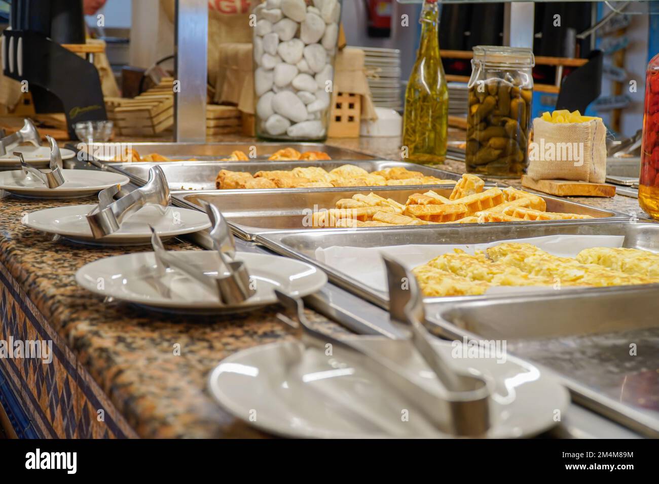 Food trays hi-res stock photography and images - Alamy