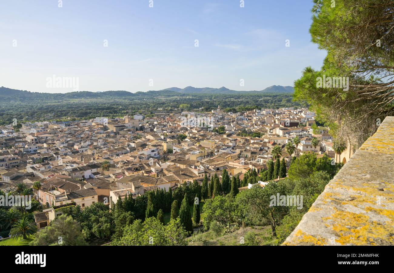 Stadtpanorama Arta, Mallorca, Spanien Stock Photo