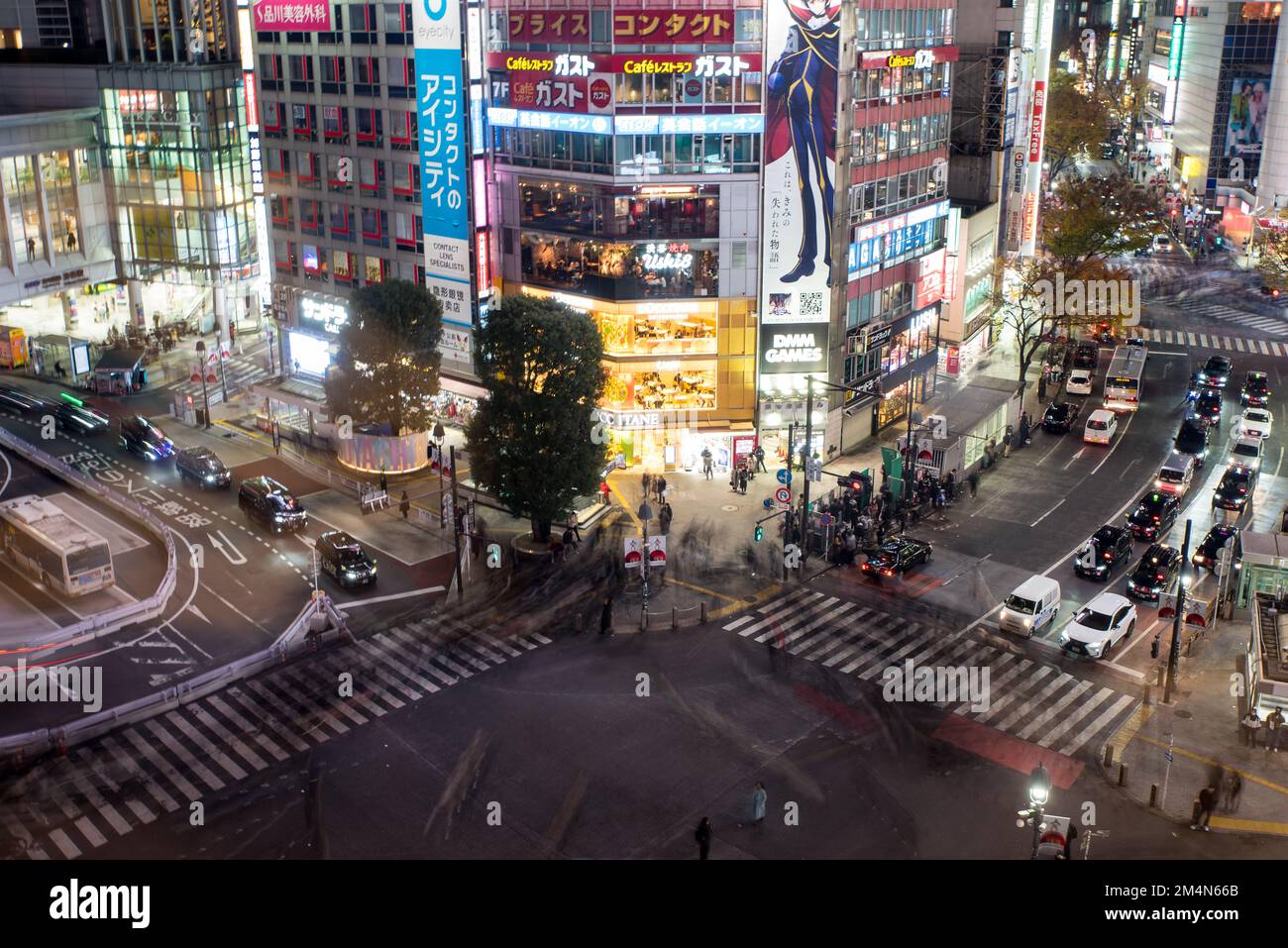 shibuya crossing from top at night Stock Photo - Alamy