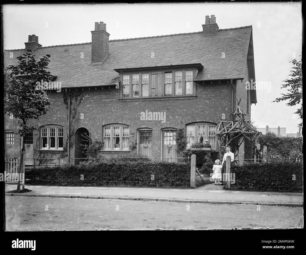 July 1907 photograph of one of the Arts and Crafts inluenced houses