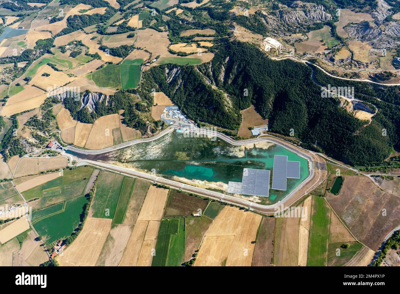 Retention pond hi-res stock photography and images - Alamy
