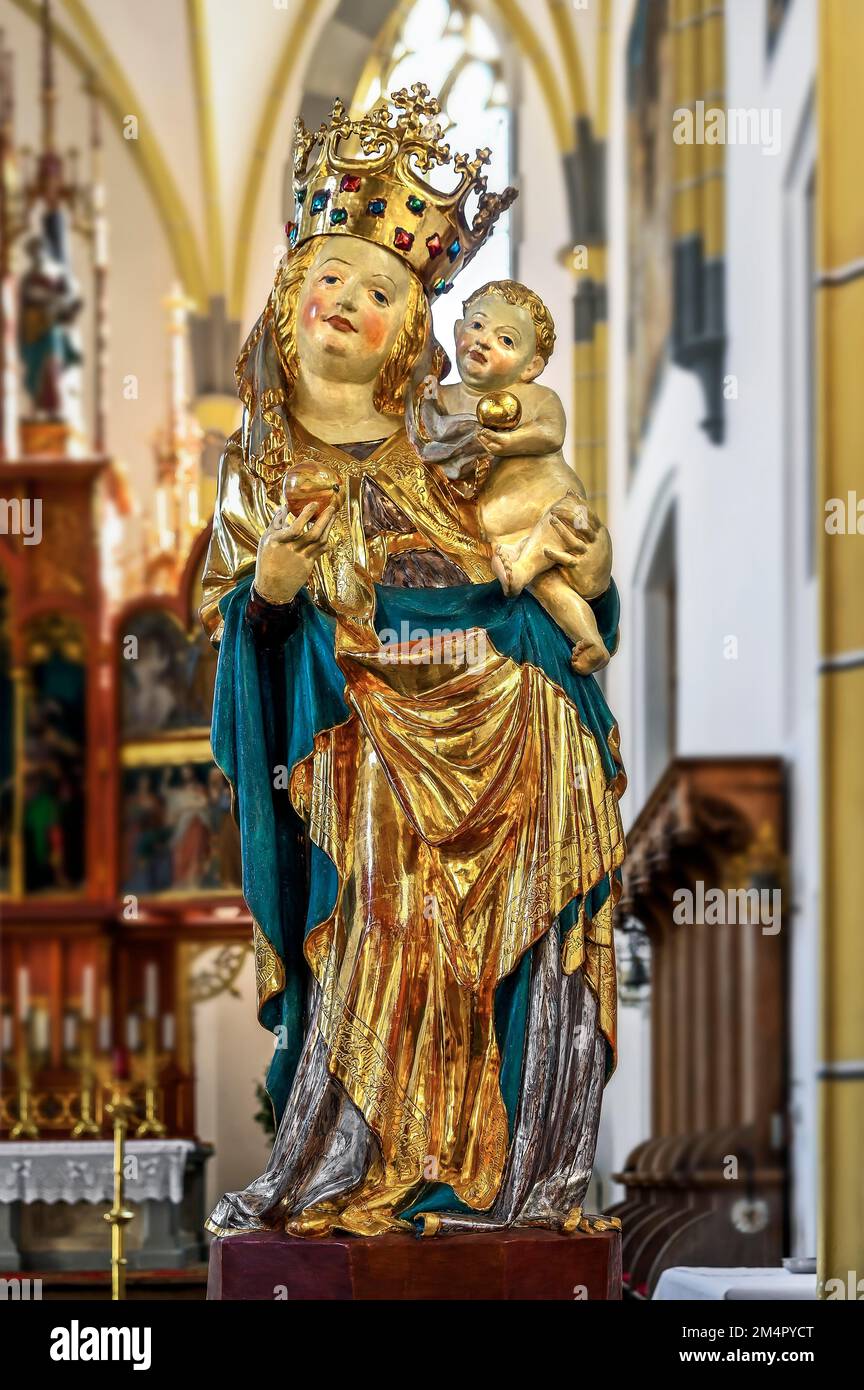 Figure of the Virgin Mary with Child Jesus and Crown, St. John the Baptist Parish Church, Oberstdorf, Allgaeu, Bavaria, Germany Stock Photo
