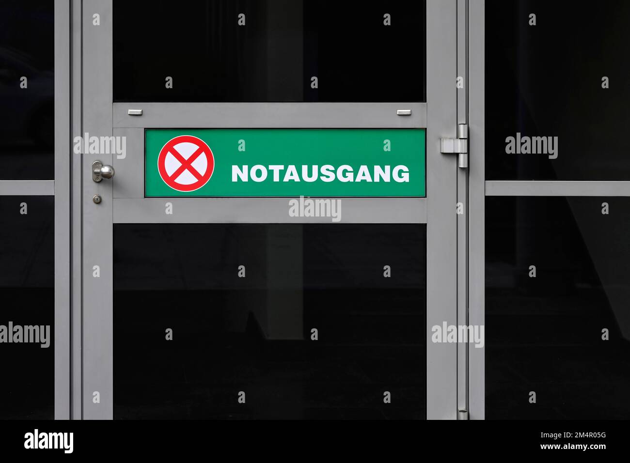 Door Sign Emergency Exit Stock Photo - Alamy