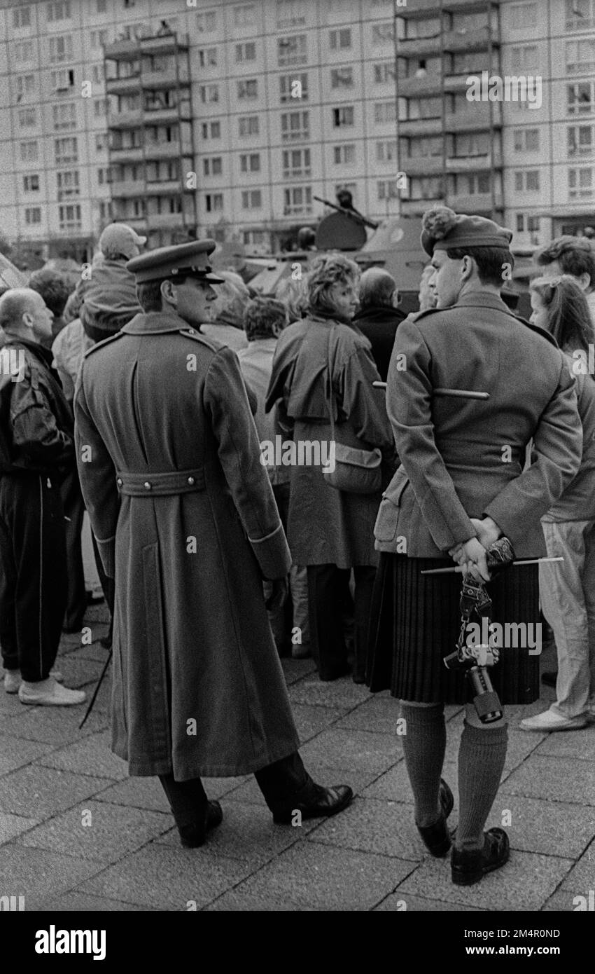 GDR, Berlin, 07. 10. 1988, NVA military parade for the 39th Republic Day, allied observers, Karl-Marx-Allee Stock Photo