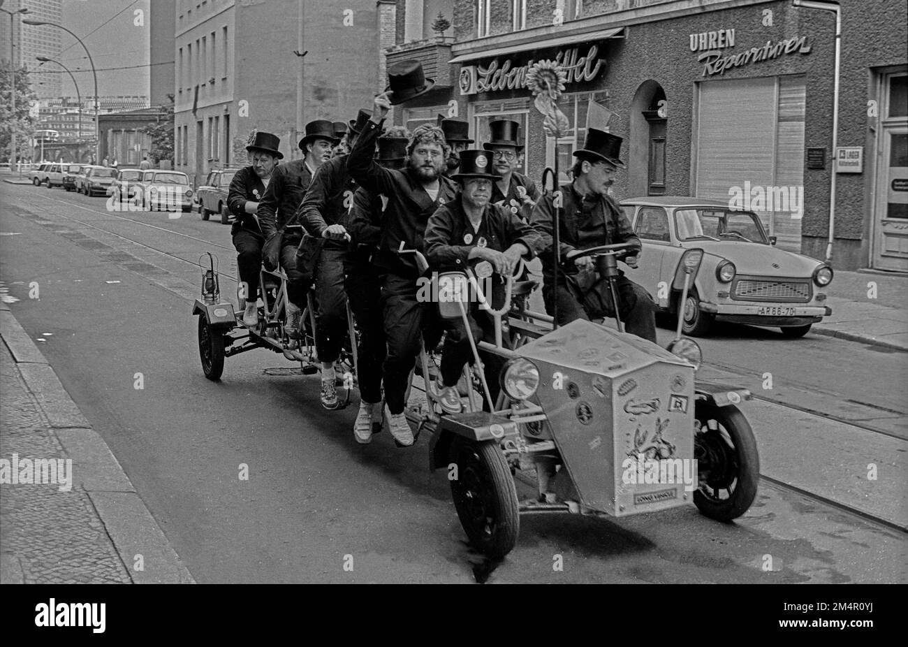 GDR, Berlin, 23. 05. 1989, Oranienburger Strasse, Ascension Day, Men for Men's Day, Men's Day on self-made pedal car Stock Photo