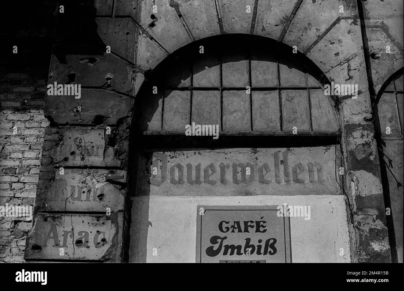 GDR, Berlin, 24. 04. 1989, cafe, snack bar, perm, Rum Arac, Oranienburger Strasse Stock Photo