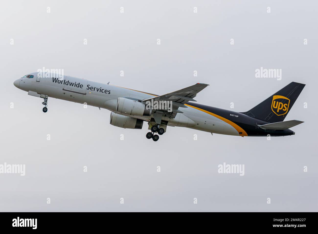 Ups 757 hi-res stock photography and images - Alamy