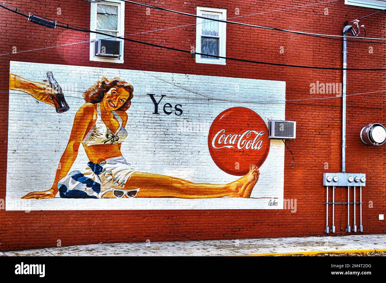 Old advertisement for Coca-Cola on the wall, Bristol, Pennsylvania, USA Stock Photo