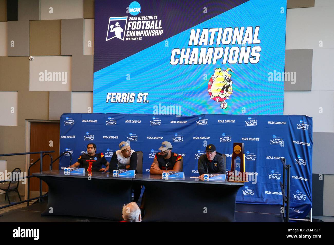Ferris State Bulldogs head coach Tony Annese, Caleb Murphy (12), Mylik