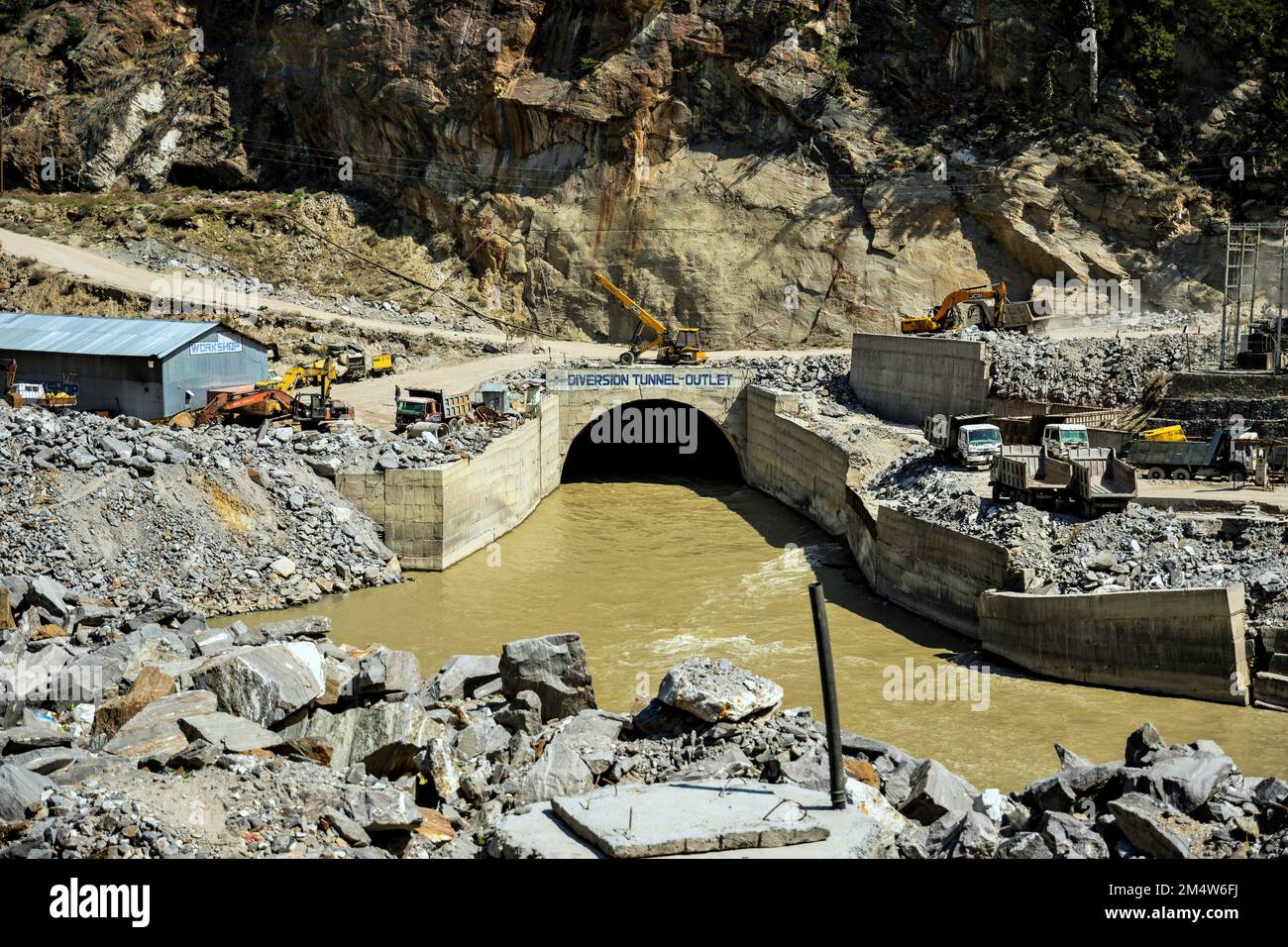 Wangtoo Hydroelectric Plant, Kharcham, Himachal Pradesh, India Stock Photo