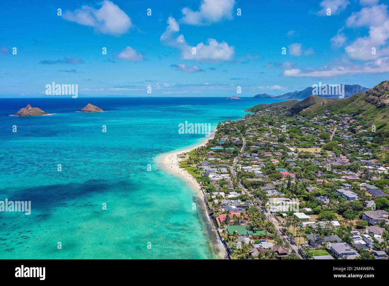 Elevated view (drone photography) of the Pacific Ocean coast at O'ahu ...