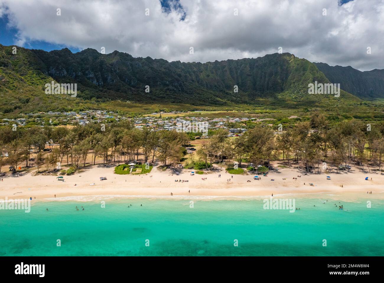Elevated view (drone photography) of the Pacific Ocean Coast at O'ahu ...