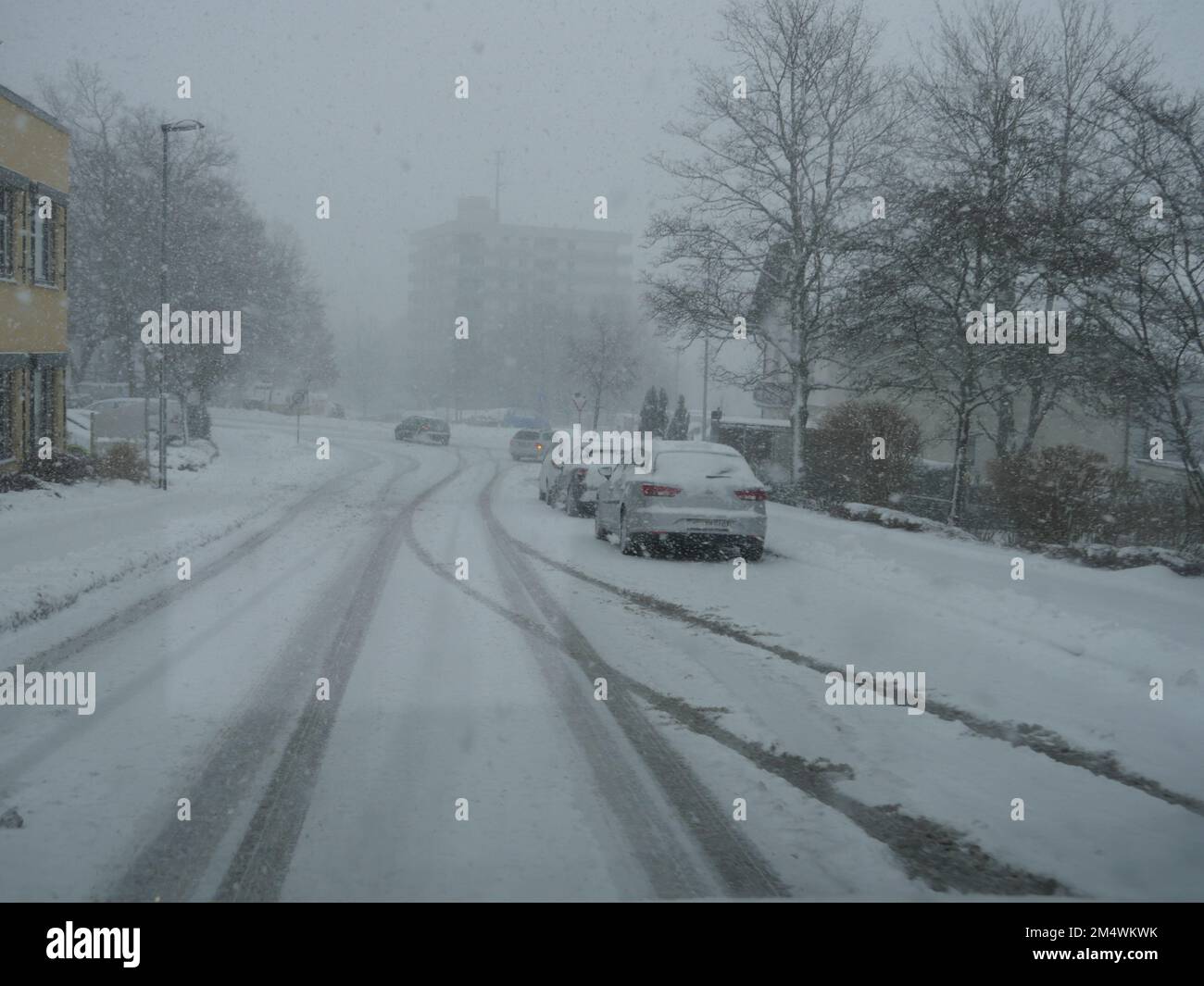 Traffic snow shower hi-res stock photography and images - Alamy