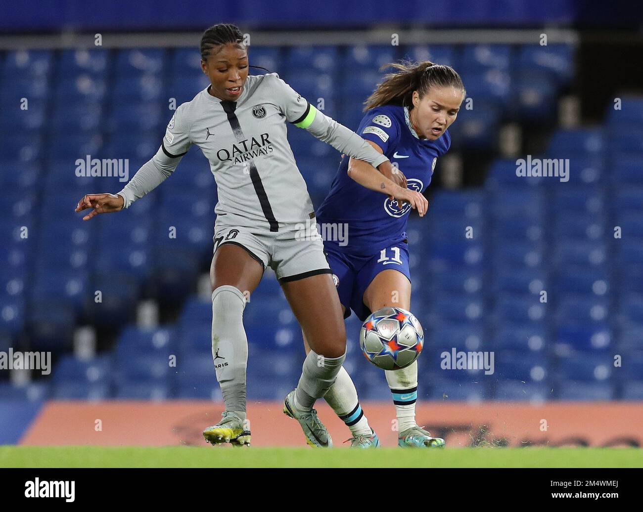 Chelsea paris saint germain uefa womens champions league hi-res stock ...