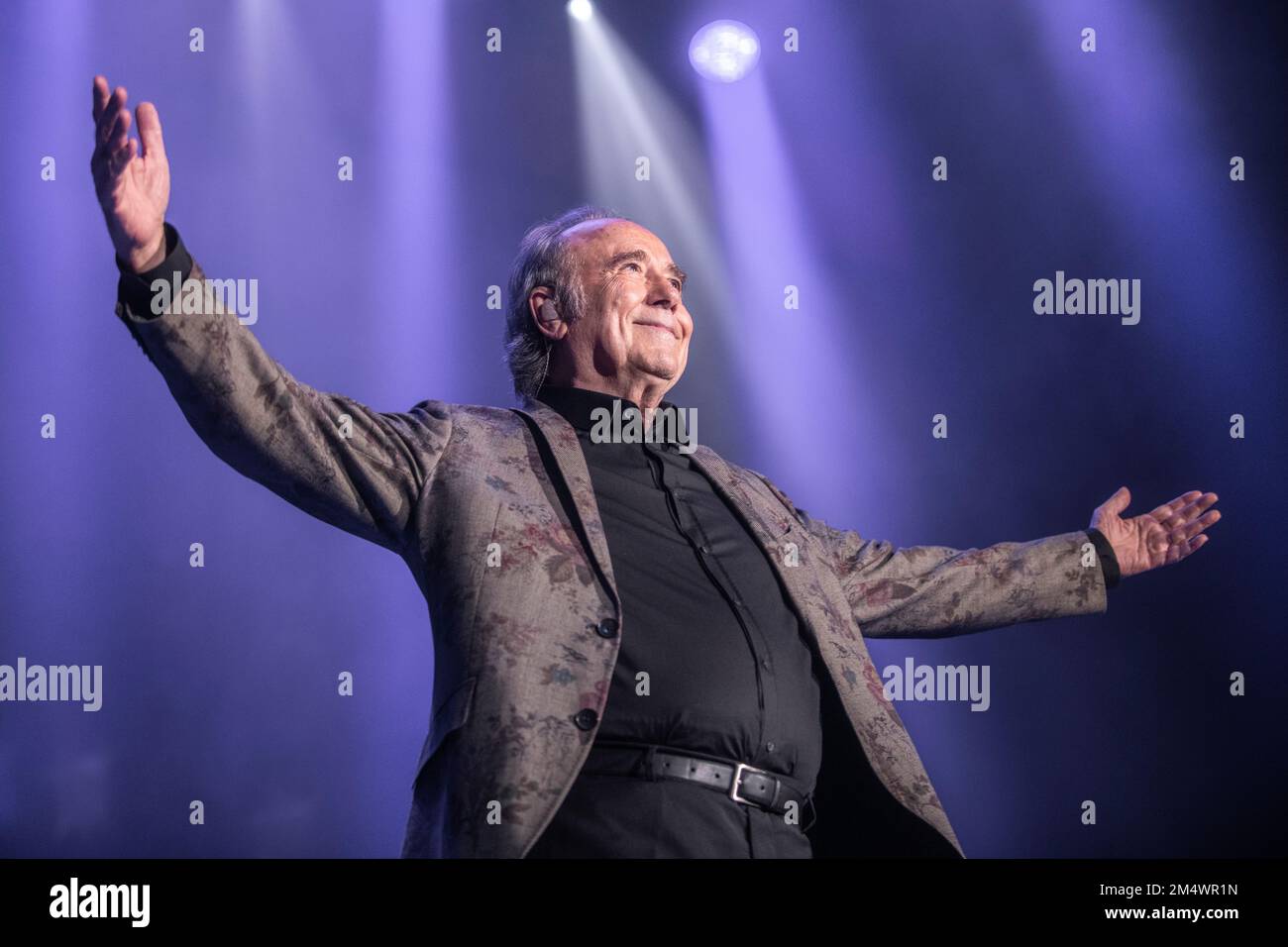 Joan Manuel Serrat performing at Palau Sant Jordi, Barcelona 22 Dic