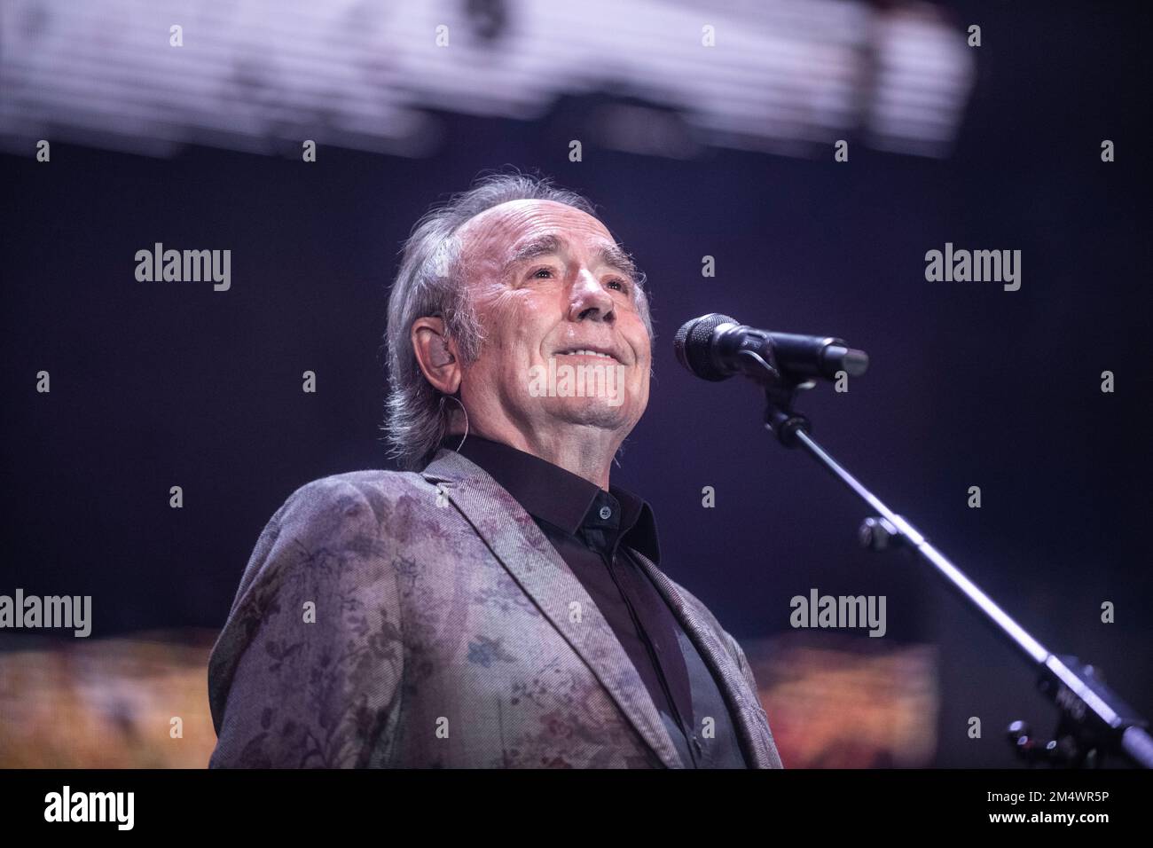 Joan Manuel Serrat performing at Palau Sant Jordi, Barcelona 22 Dic. 2022. Photographer: Ale Espaliat Stock Photo