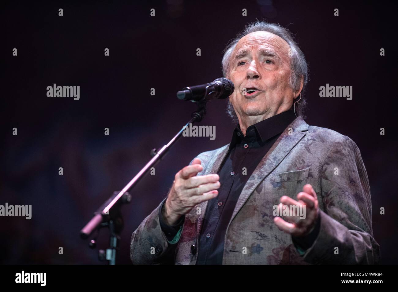 Joan Manuel Serrat performing at Palau Sant Jordi, Barcelona 22 Dic