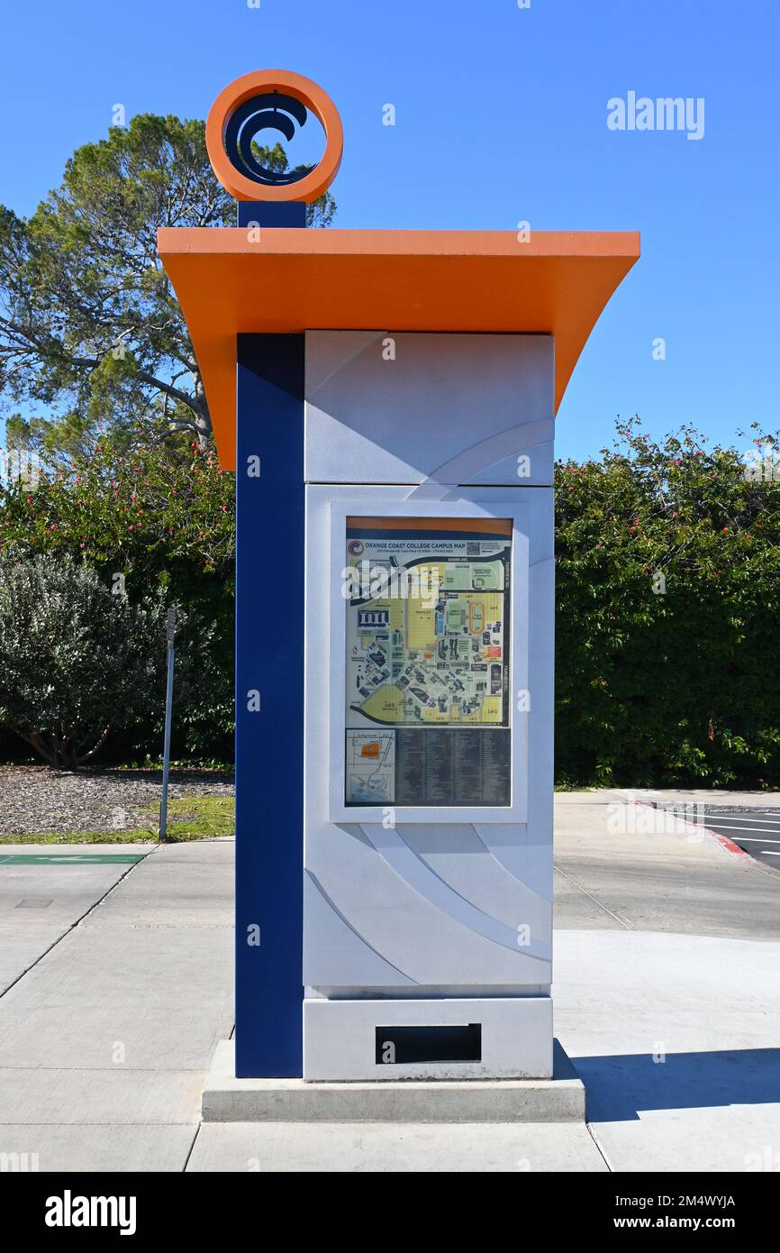 Outdoor Kiosk Map - Costa Mesa California 19 Dec 2022 Map And Information Kiosk On The Campus Of Orange Coast College Occ 2M4WYJA