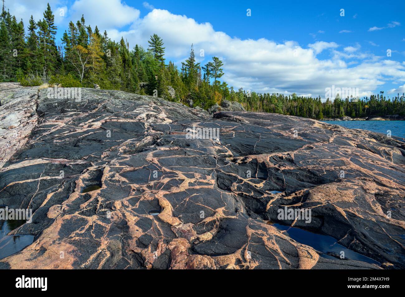 Lake Superior shoreline rocks with Igneous dyke intrusions, Lake ...