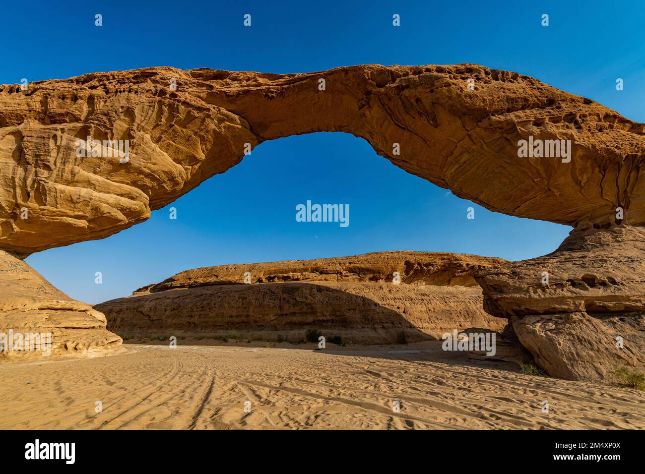 Saudi Arabia, Medina Province, Al Ula, Rainbow Rock natural arch Stock Photo