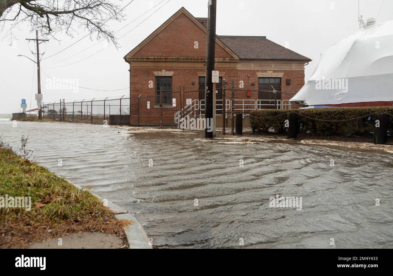 Dec. 23, 2022. Beverly, MA. Ocean flooding during a storm at high tide