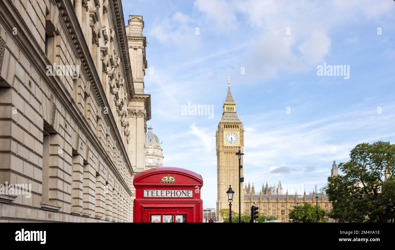 Elizabeth tower the popular Big Ben the largest clock tower in the