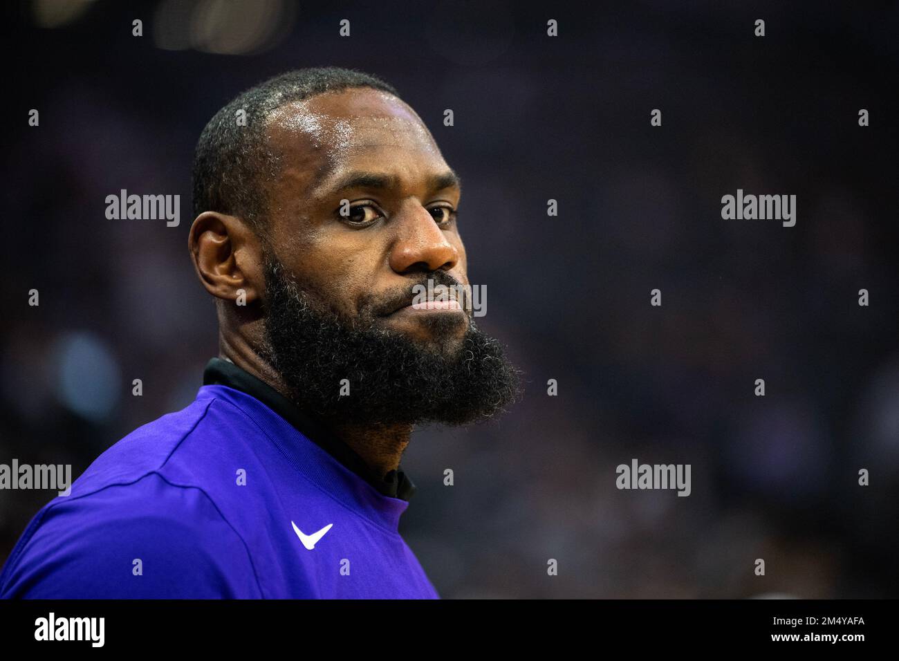 Sacramento, CA, USA. 21st Dec, 2022. Los Angeles Lakers forward LeBron  James (6) warms up before game against the Sacramento Kings at Golden 1  Center in Sacramento, Wednesday, Dec. 21, 2022. (Credit