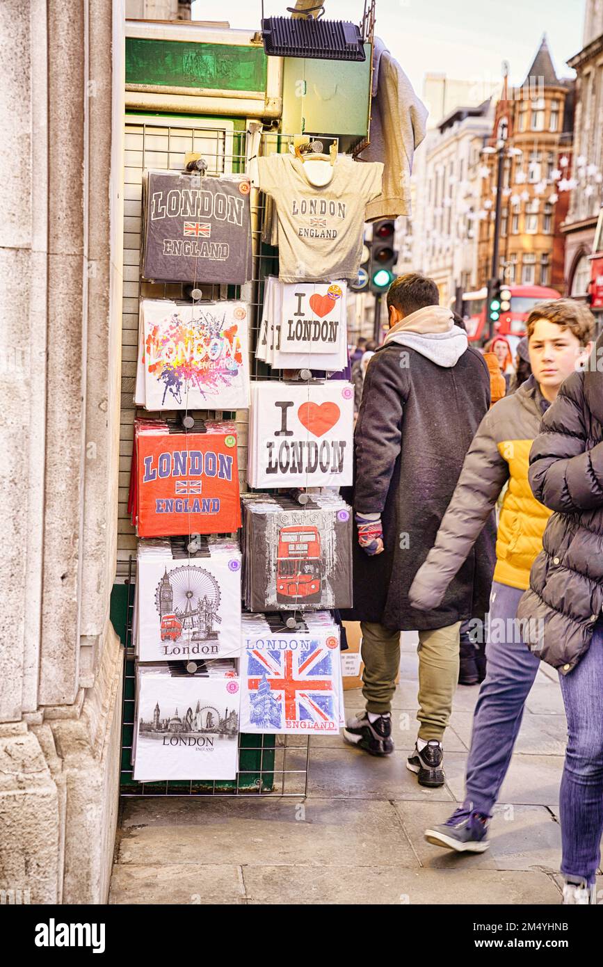London Gift And Souvenir Shop, Stand On Oxford Street, City of