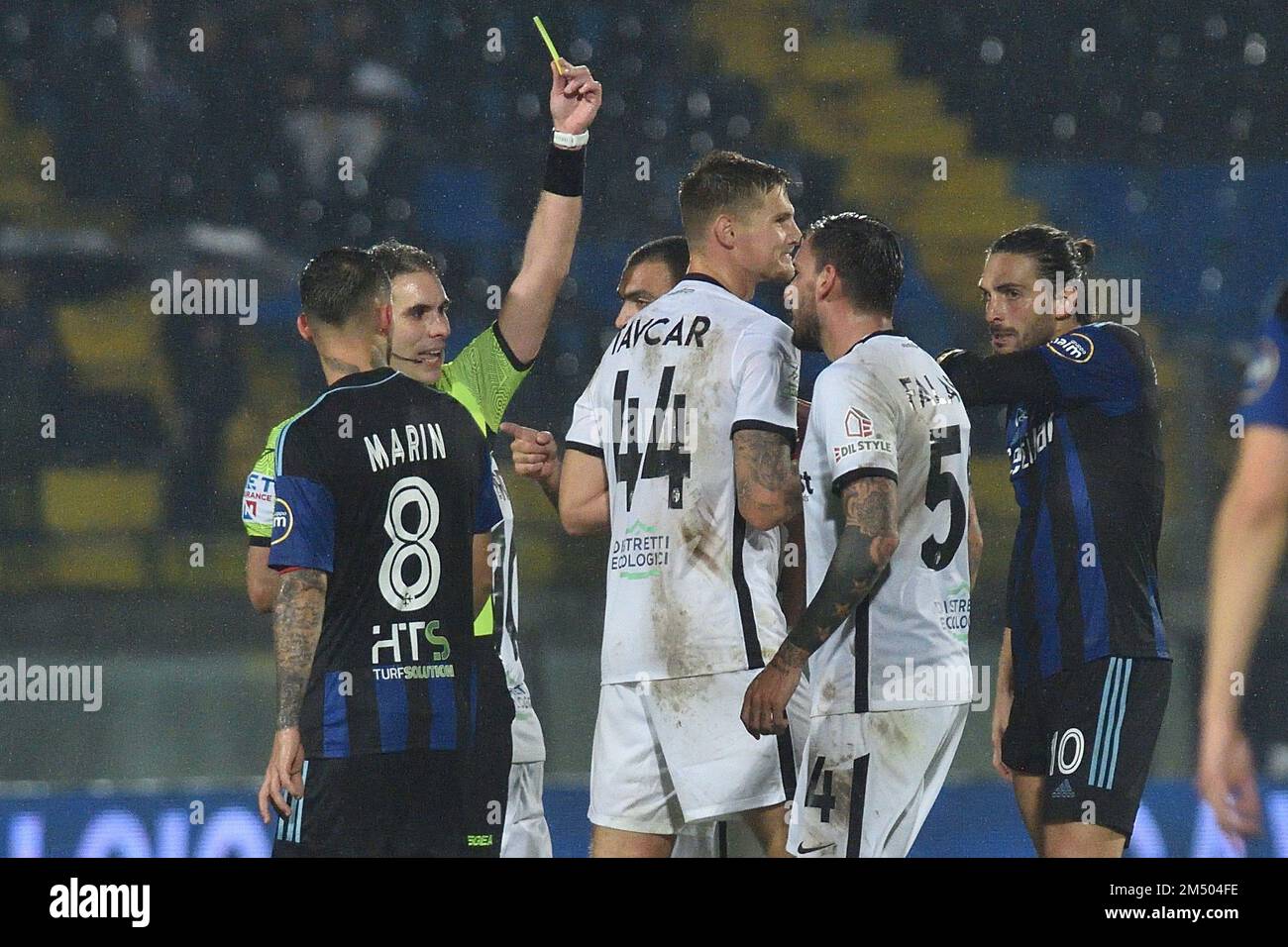 Arena Garibaldi, Pisa, Italy, December 08, 2022, The referee Alberto