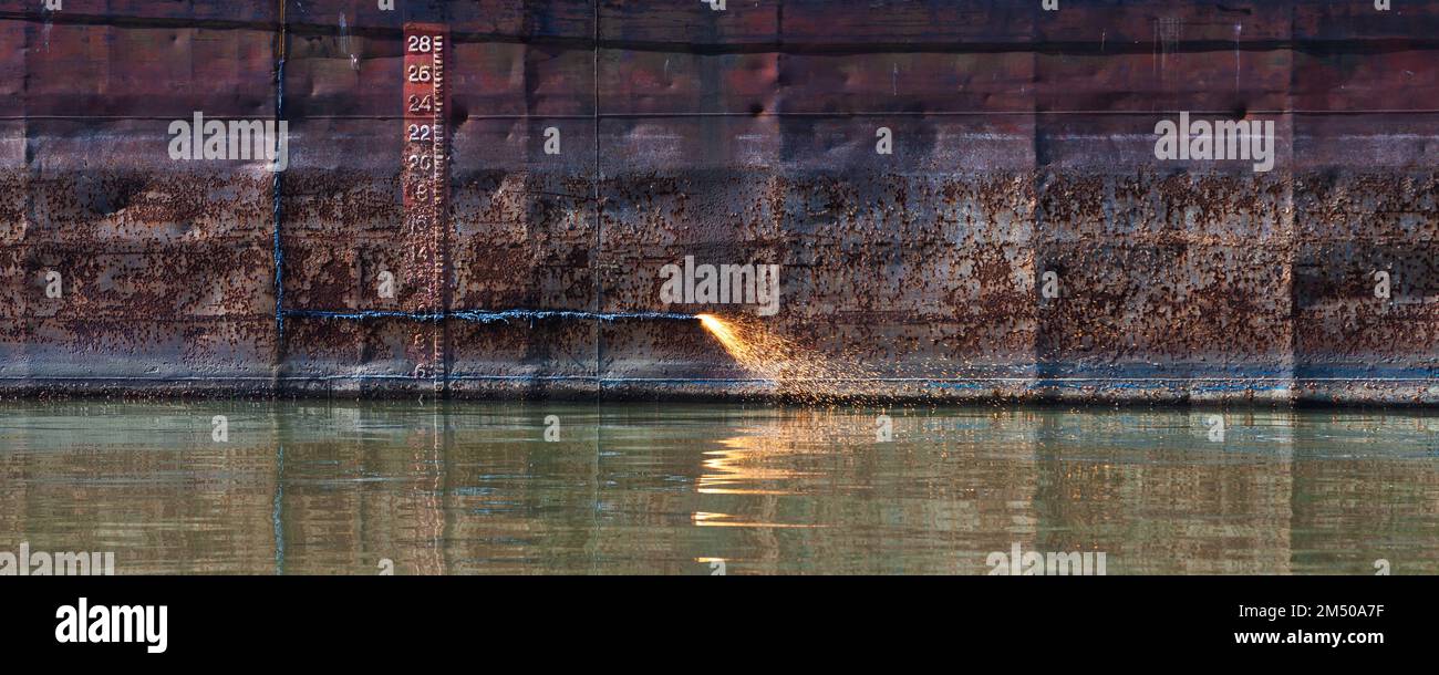 Disposal of an old vessel hull, gas cutting is in progress Stock Photo Alamy