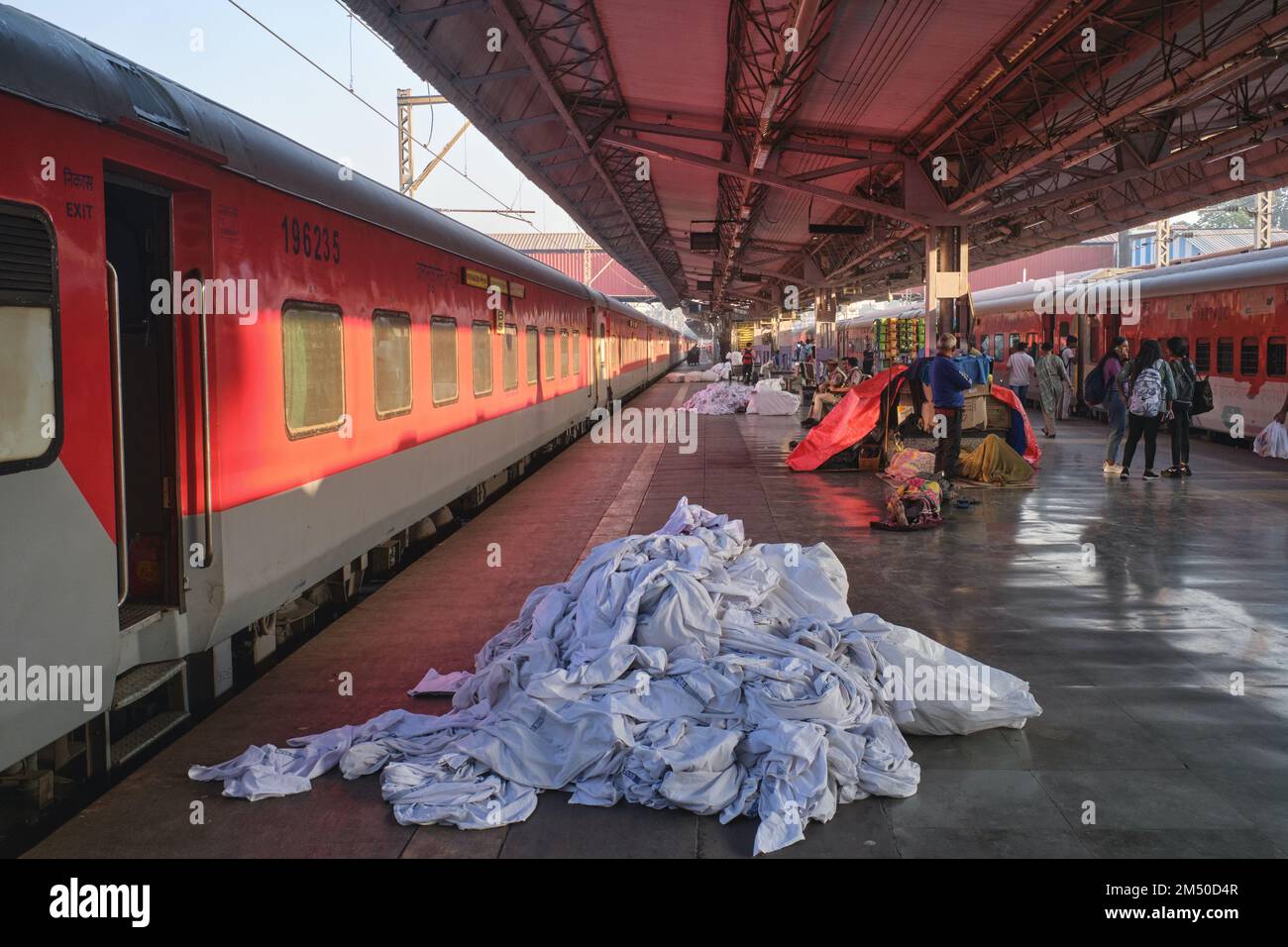 Two trains halted at Chhatrapati Shivaji Maharaj Terminus in Mumbai