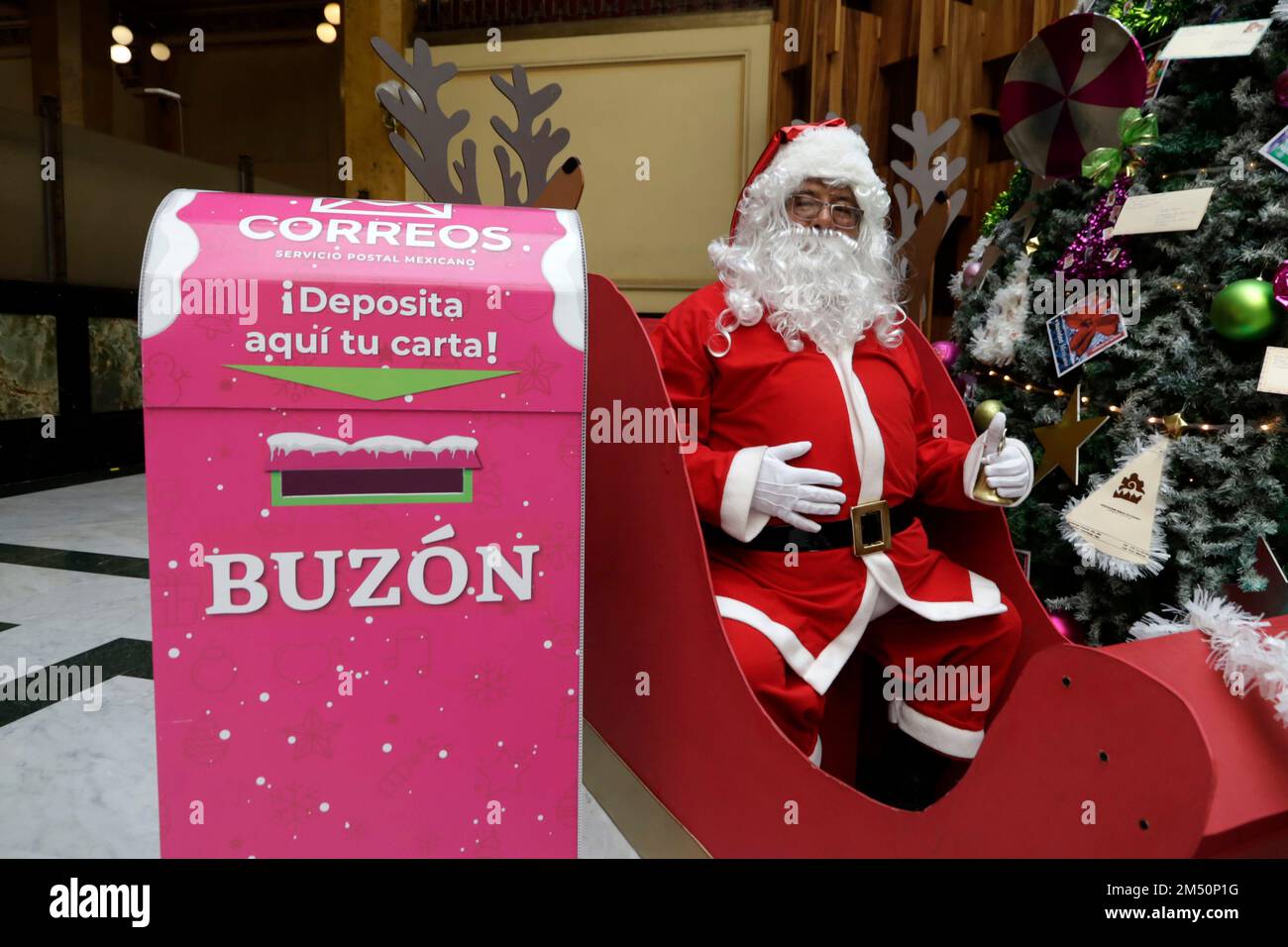 Non Exclusive December 23, 2022, Mexico City, Mexico Santa Claus