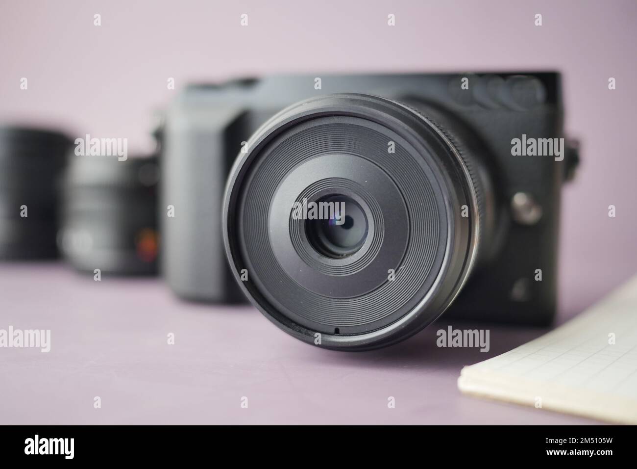 Mirrorless camera technology hi-res stock photography and images - Alamy