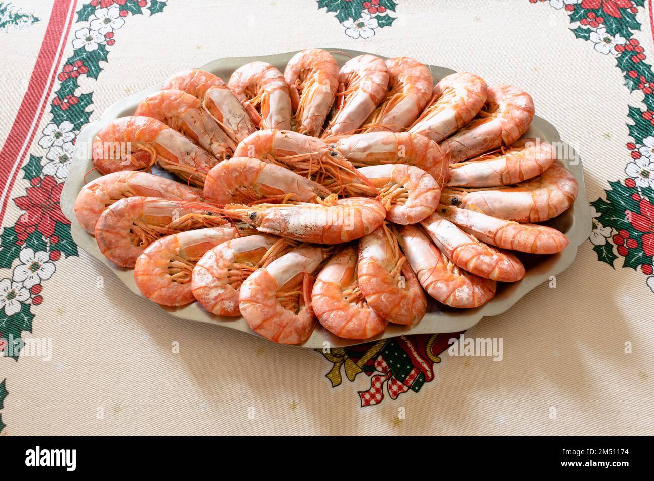 Cooked shrimp. Appetizer for Christmas dinner or lunch Stock Photo - Alamy