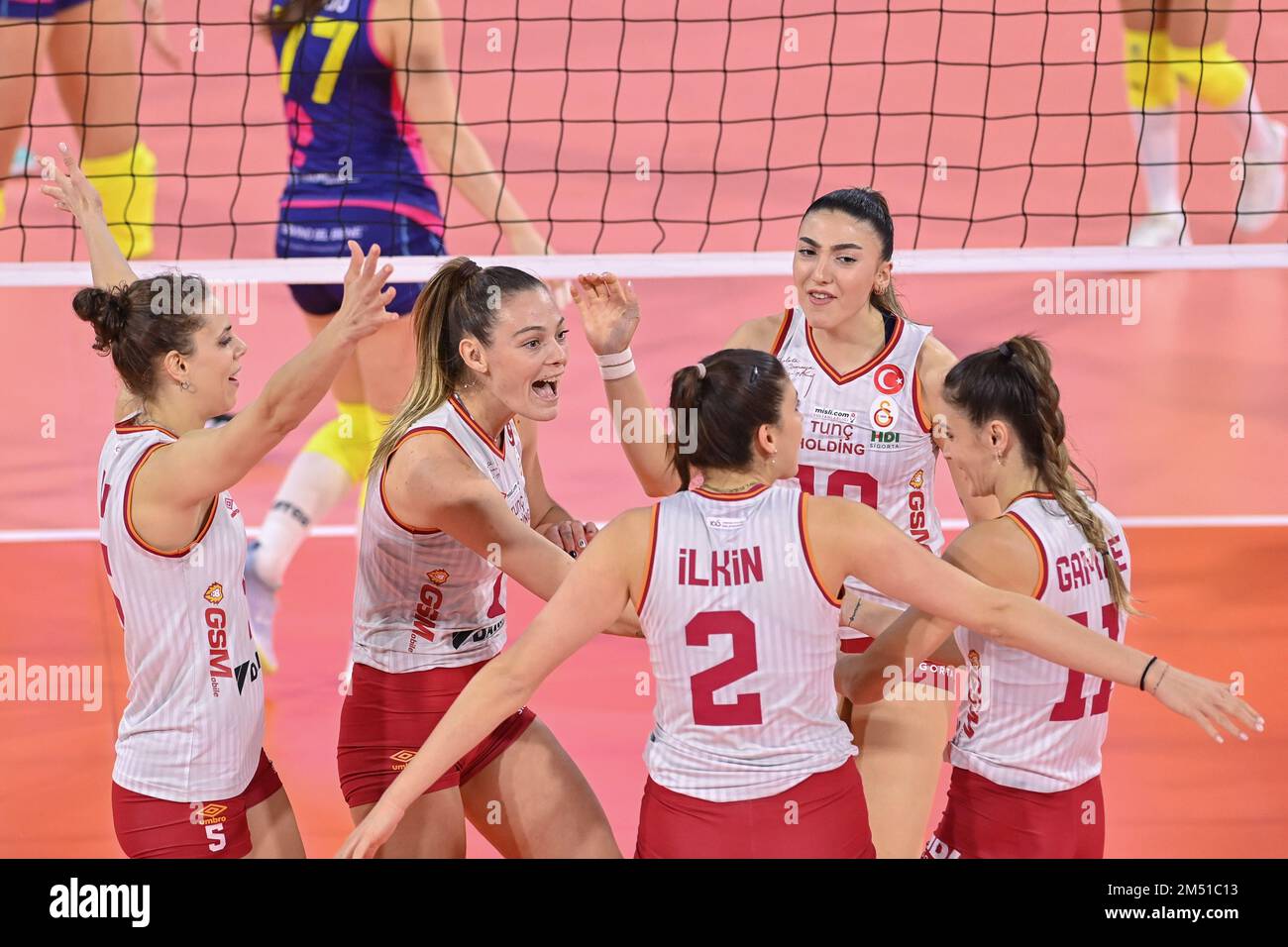 Florence, Italy. 22nd Dec, 2022. Galatasaray HDI Sigorta Istanbul players celebrate during Savino Del Bene Scandicci vs Galatasaray HDI Sigorta Istanbul, Volleyball CEV Cup Women Championship in Florence, Italy, December 22 2022 Credit: Independent Photo Agency/Alamy Live News Stock Photo