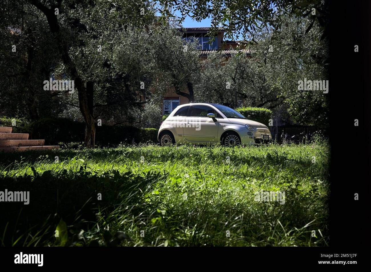 Fiat 500 italy new hi-res stock photography and images - Page 2 - Alamy