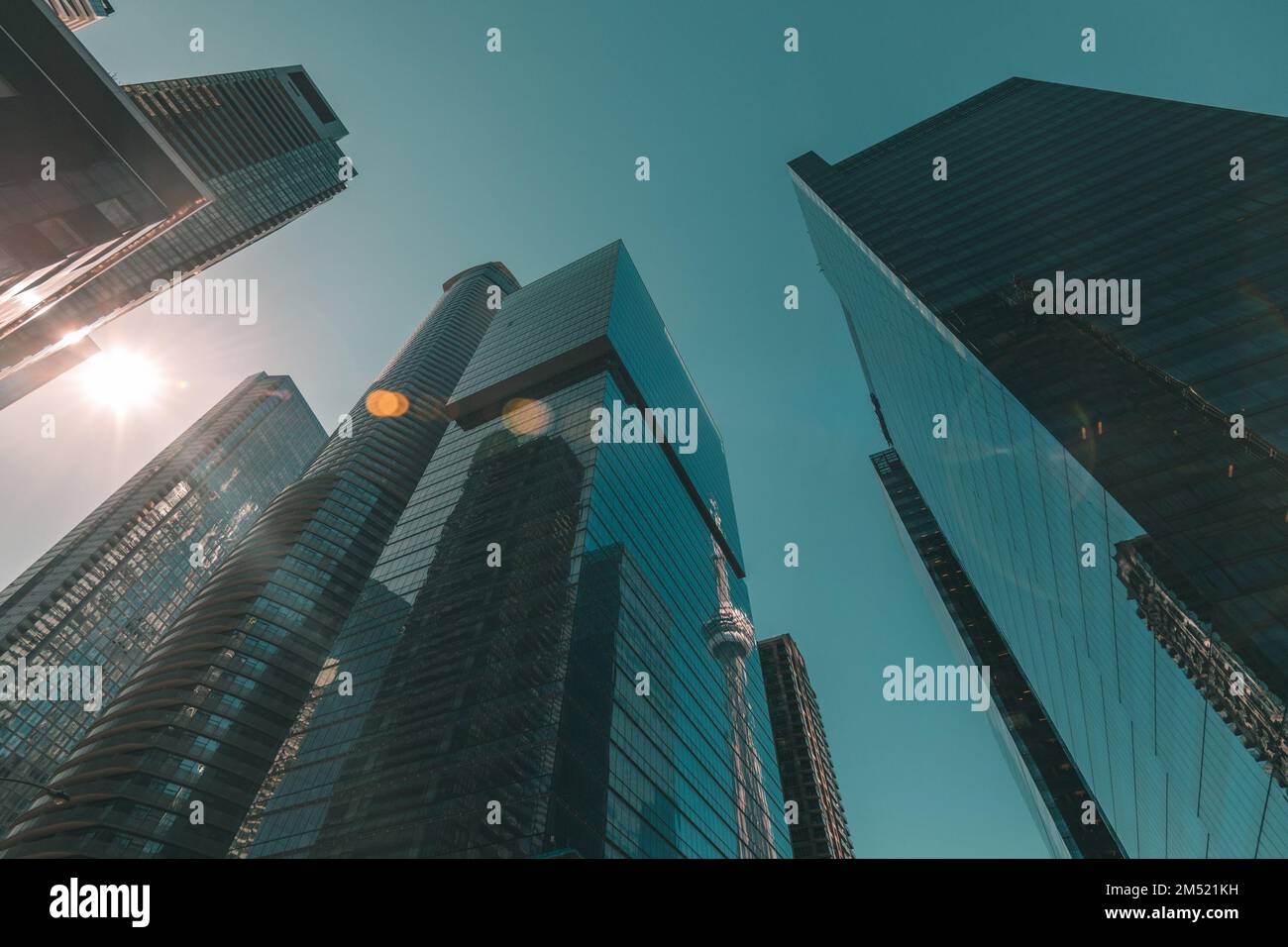 Office industrial buildings toronto hi-res stock photography and images ...