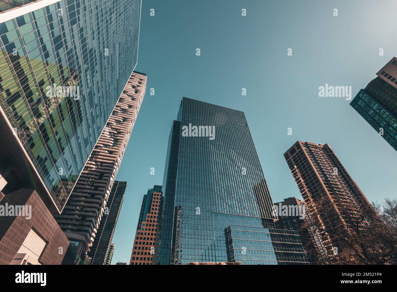 Office industrial buildings toronto hi-res stock photography and images ...