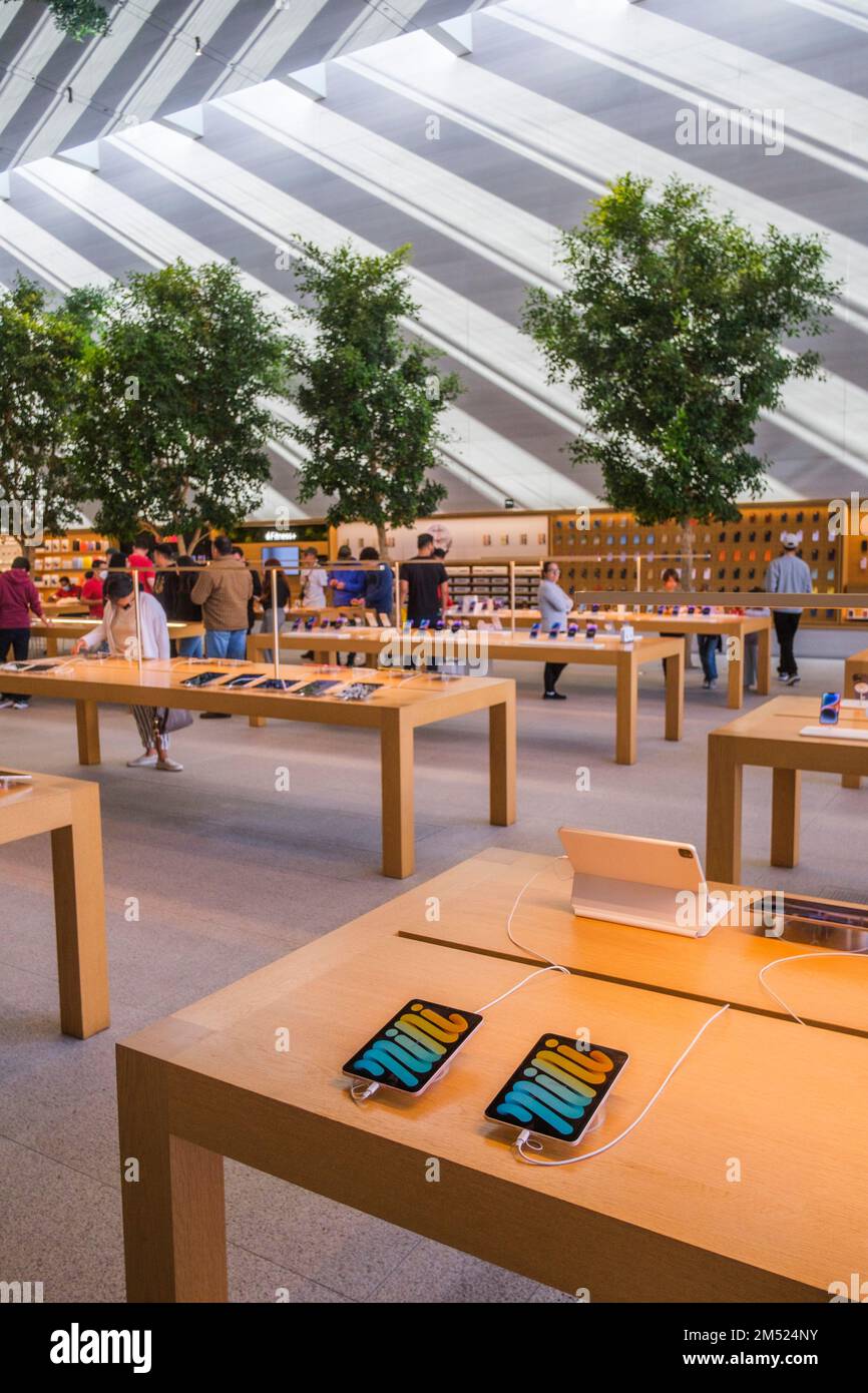 Apple Store, The Grove, Los Angeles, California, United States of