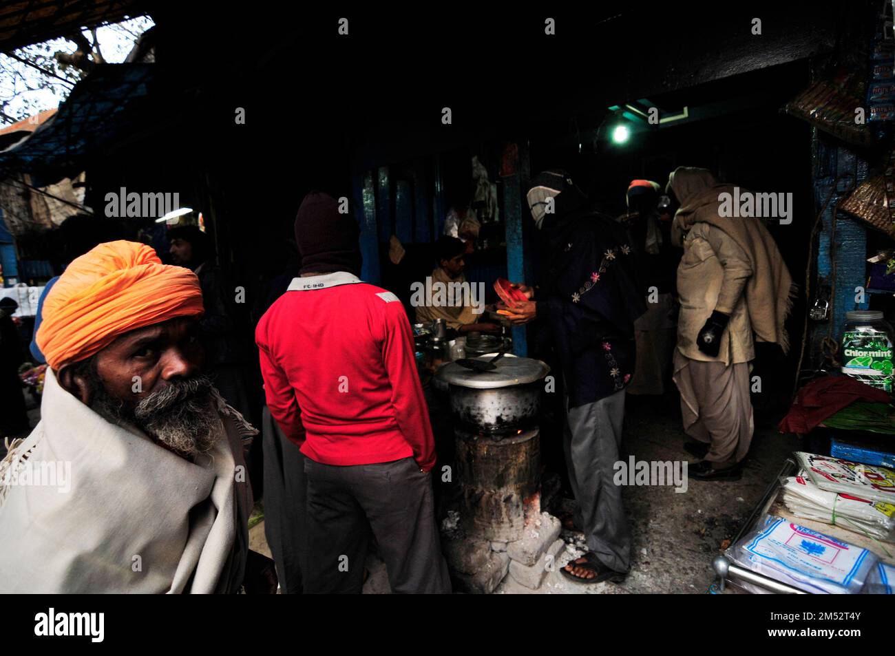 A tea shop at the market at Mallick Ghat in Kolkata, India. Stock Photo