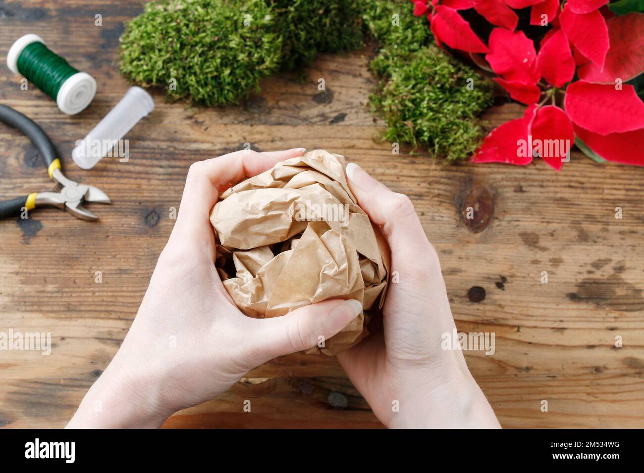 Florist at work: How to make christmas table decoration with red ...