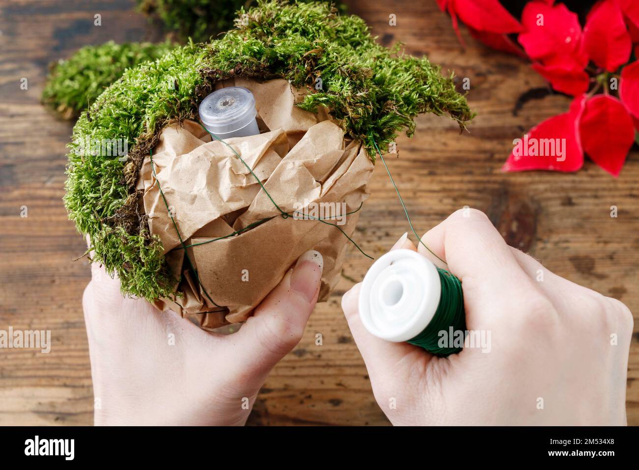 Florist at work: How to make christmas table decoration with red ...