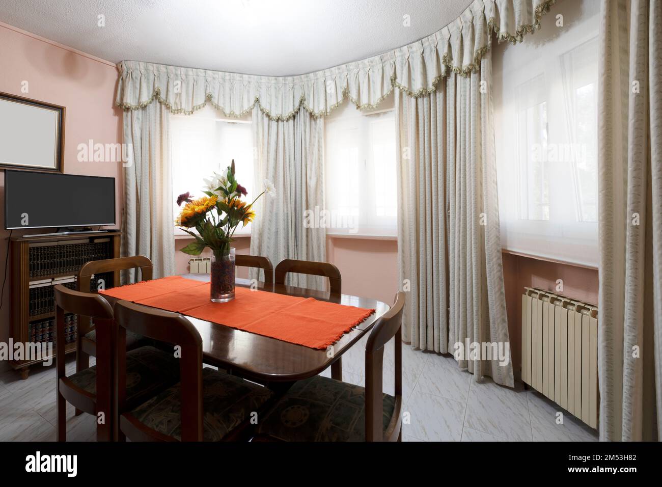 Separate cutlery hi-res stock photography and images - Alamy