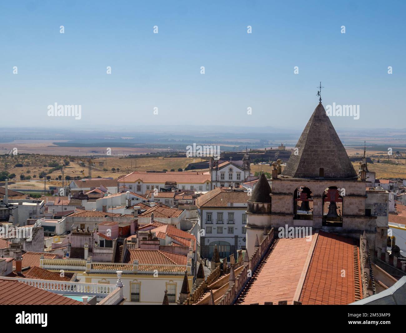 elvas-plain-seen-from-behind-the-top-of-the-s-cathedral-stock-photo