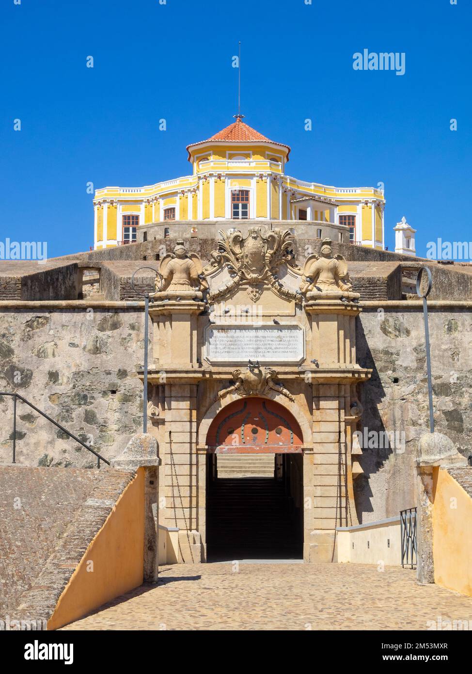 Nossa Senhora da Graça Fort gate and the governors house behind Stock ...
