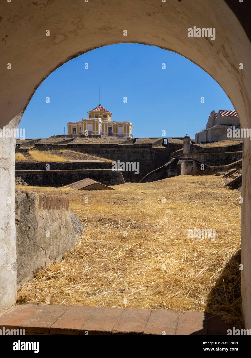 Nossa Senhora da Graça Fort inner walls Stock Photo - Alamy
