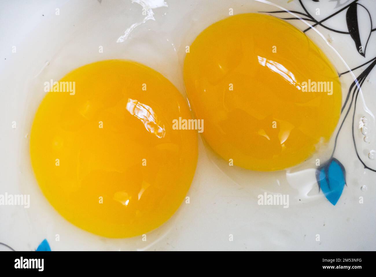 Yellow orange yolks hires stock photography and images Alamy