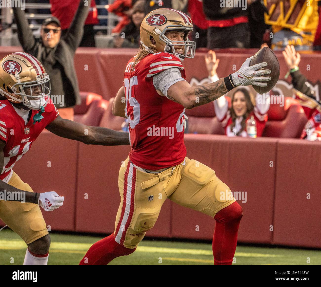 George kittle 49ers 2021 hi-res stock photography and images - Alamy